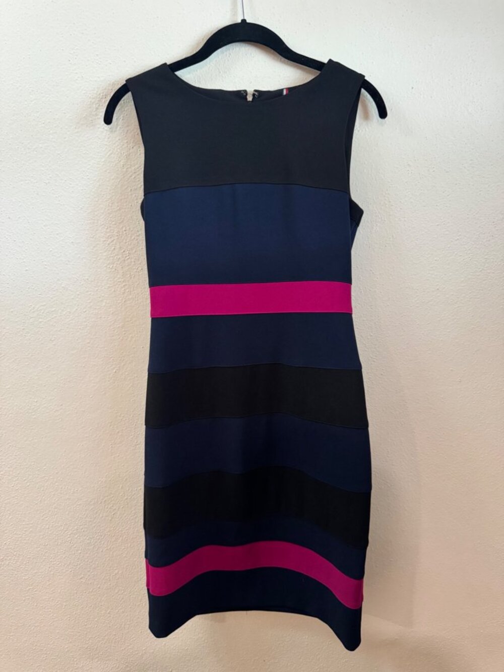 Tommy Hilfiger Colorblock Sheath Dress Size 4 Navy Pink Black Career Dress